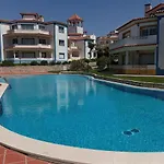 Em D'el Rey-obidos & Surf *